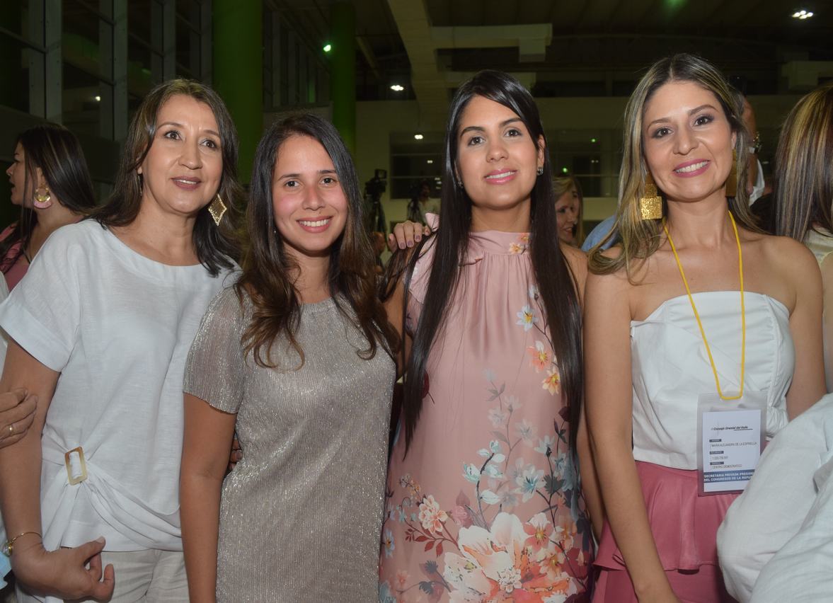 Piedad Macías, María Mónica Macías, María Jimena Macías  y  María Alejandra de la Espriella.